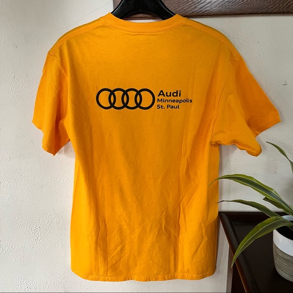 Minnesota Gopher Hockey T-Shirt - Picture 2 of 2